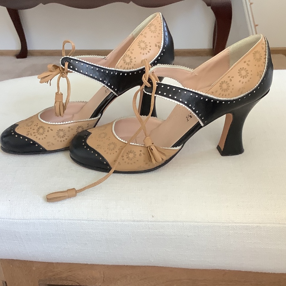 Anyi Lu Two-Tone Tan and Black Mary Jane Heels with Tassel Ties